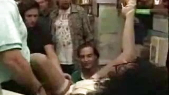 Զիջումներ, որոնք կապում են Ջուլիետ ծիտ պոռնո Բլեքին