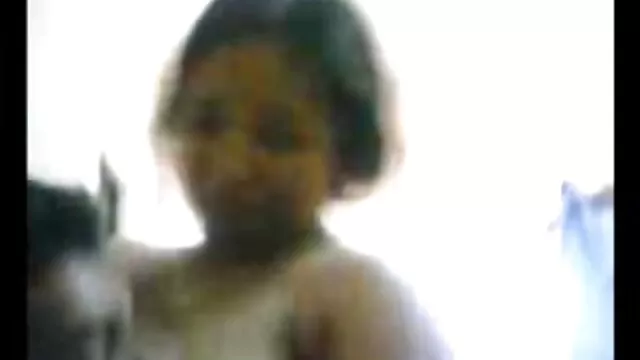 Նա գեղեցիկ. եղբայր եւ քույր սեռական տեսանյութեր