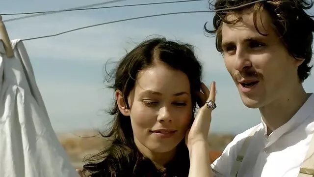 Միտքը անզոր Յոգա սեքս տեսանյութեր է