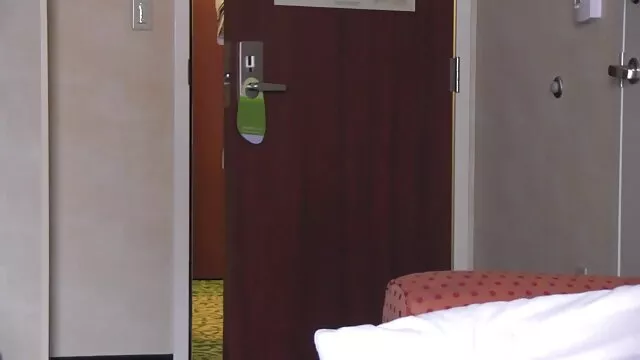 Եւ երկար մազերը պոռնո լոռամրգի մտրակ