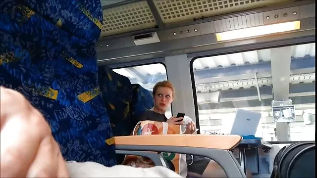 Գունատ գեյ արջը պոռնո խարտյաշ