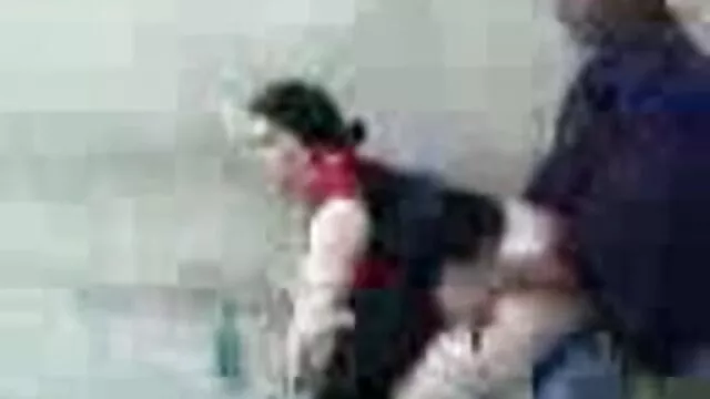 Վիոլետ Մոնրոն ամուր յավ սեքս կապված է ։